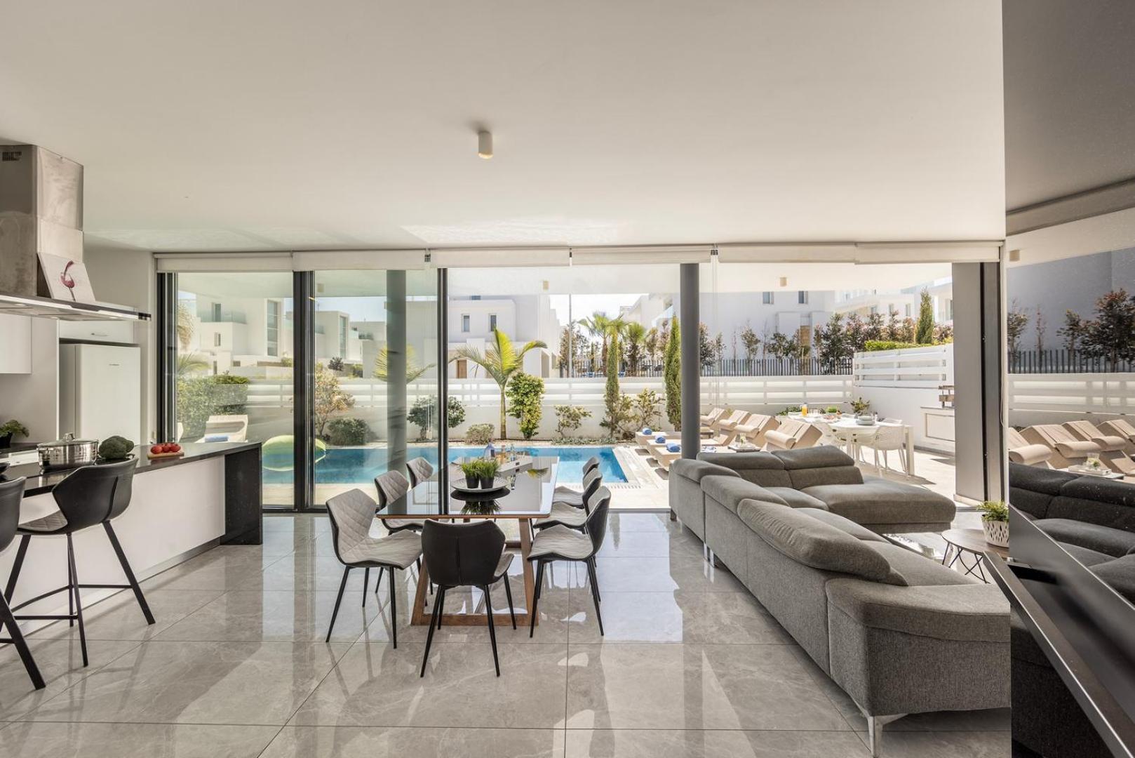 Diamond * Protaras